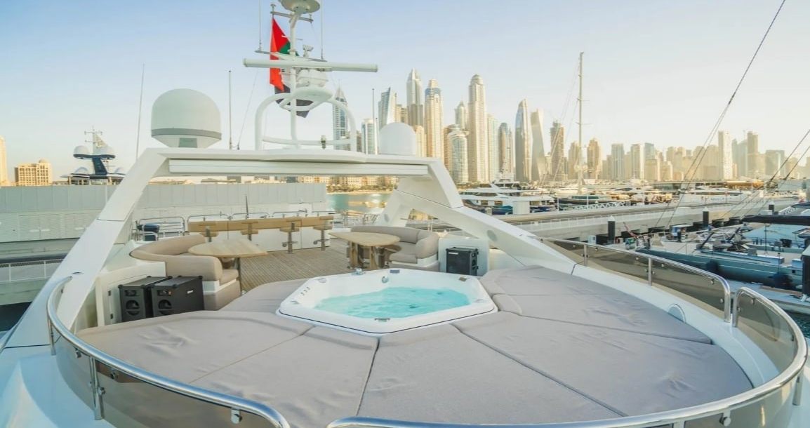 Sunseeker Lucien yacht, image 14