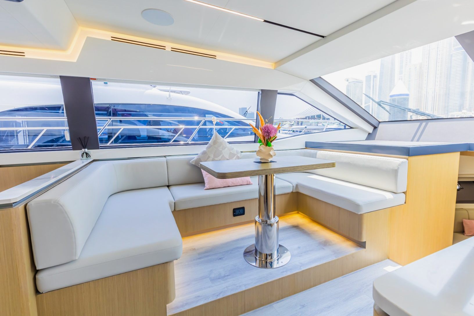 Sky Walker Fin yacht, image 6