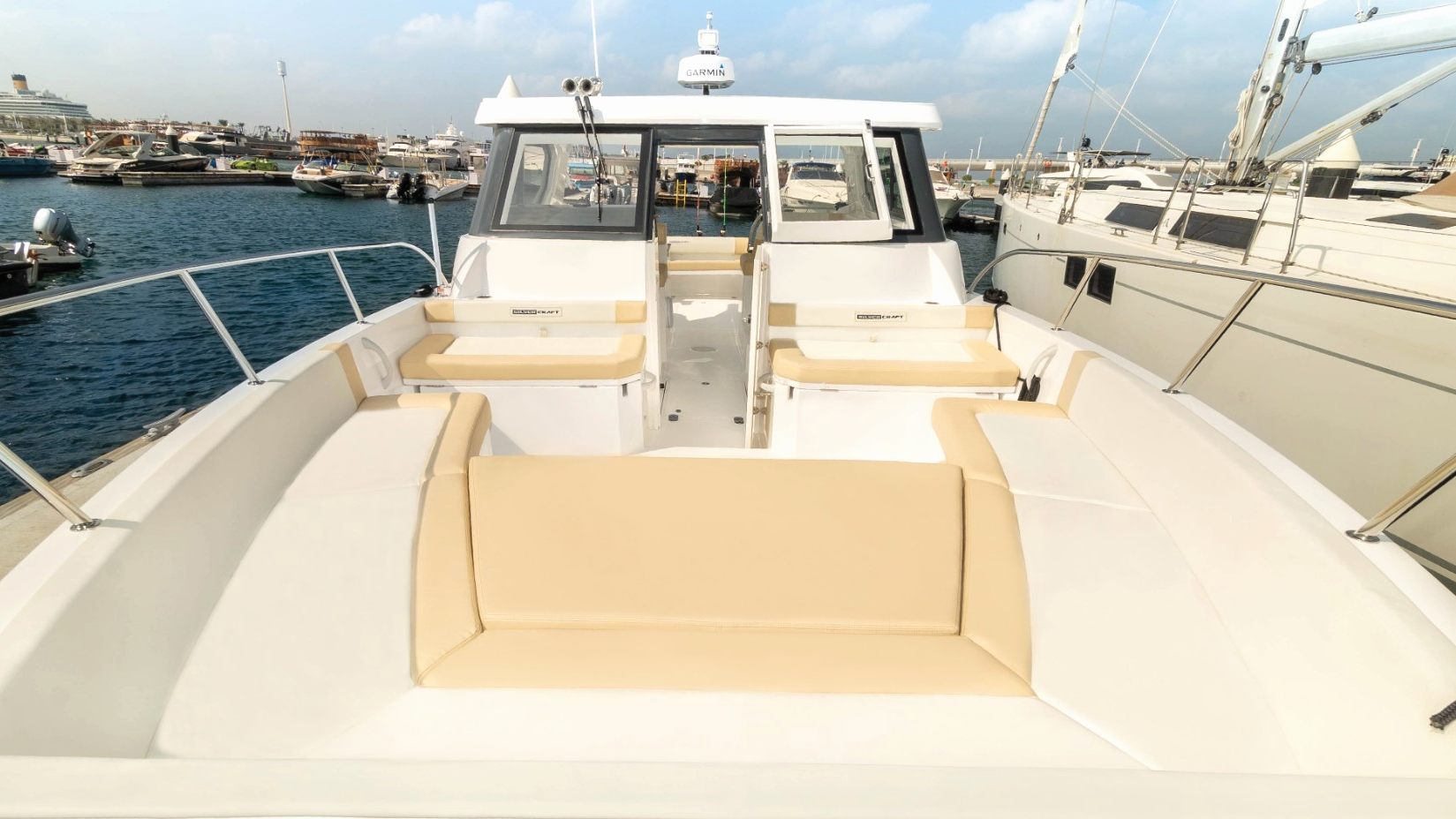 Silver Craft Storm yacht, image 2