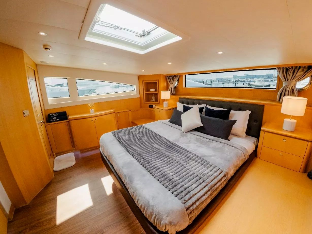 Sky Walker Kona yacht, image 10