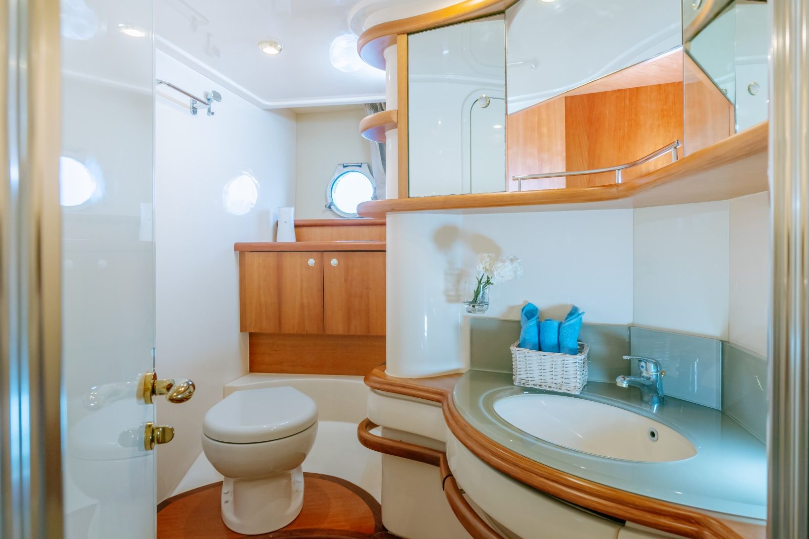 Azimut White Pearl yacht, image 6