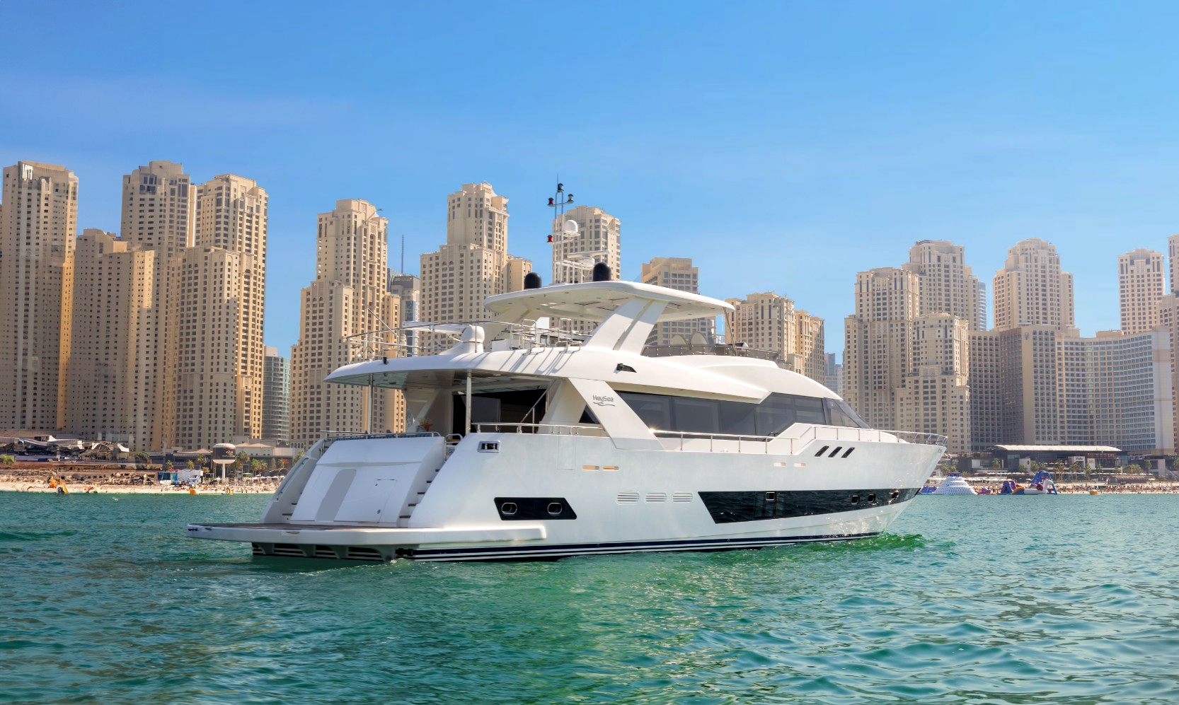 Sky Walker Caliente yacht, image 16