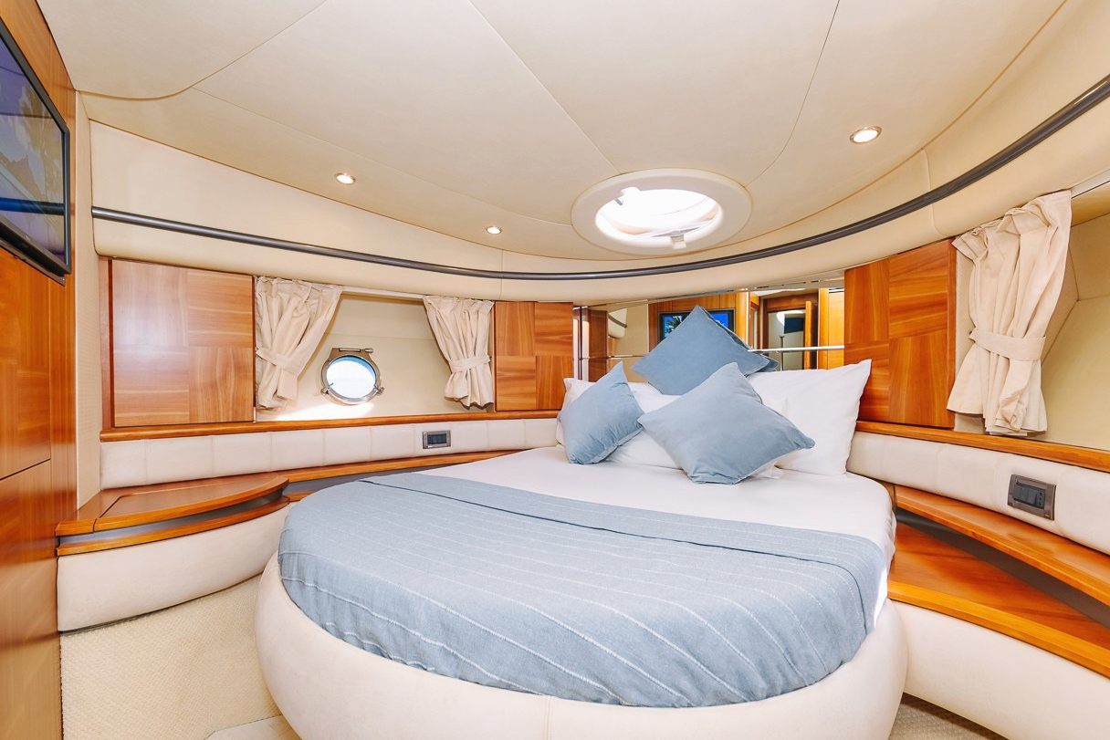 Azimut Candy yacht, image 8