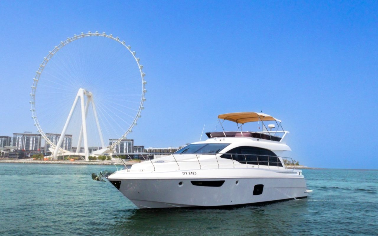Yacht Sky Walker Fin