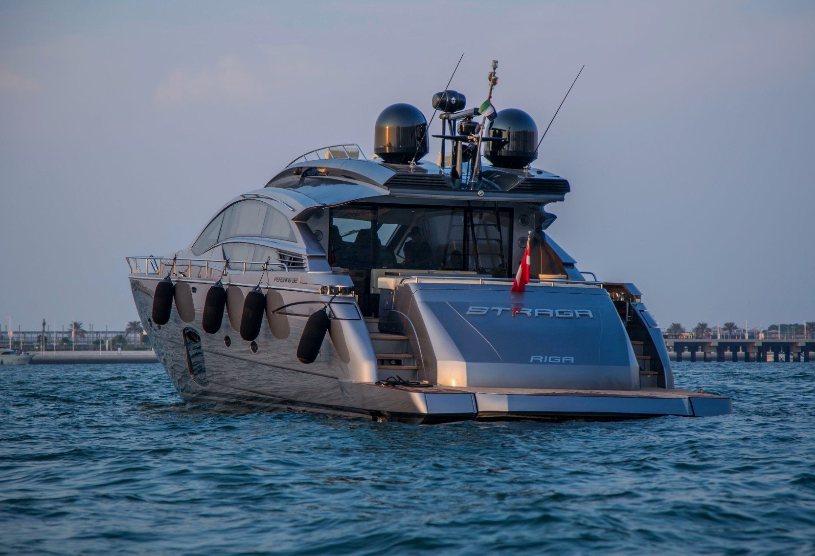 Pershing yacht, image 5