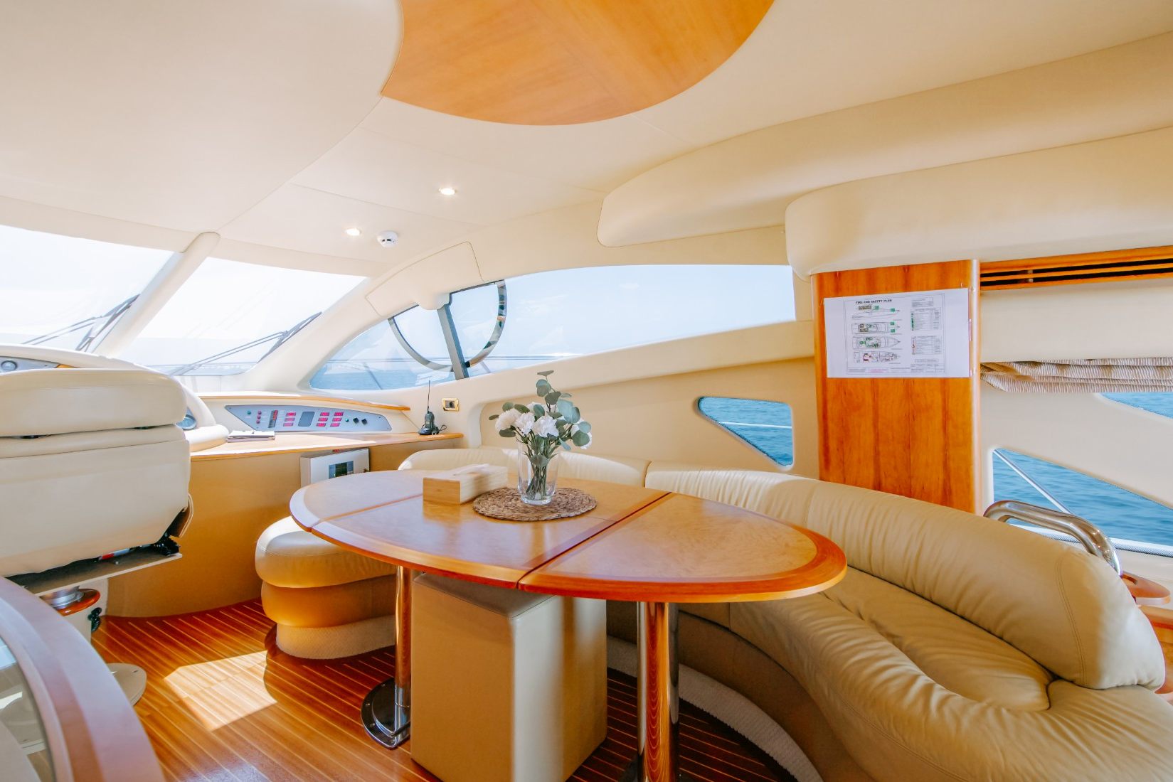 Azimut White Pearl yacht, image 7