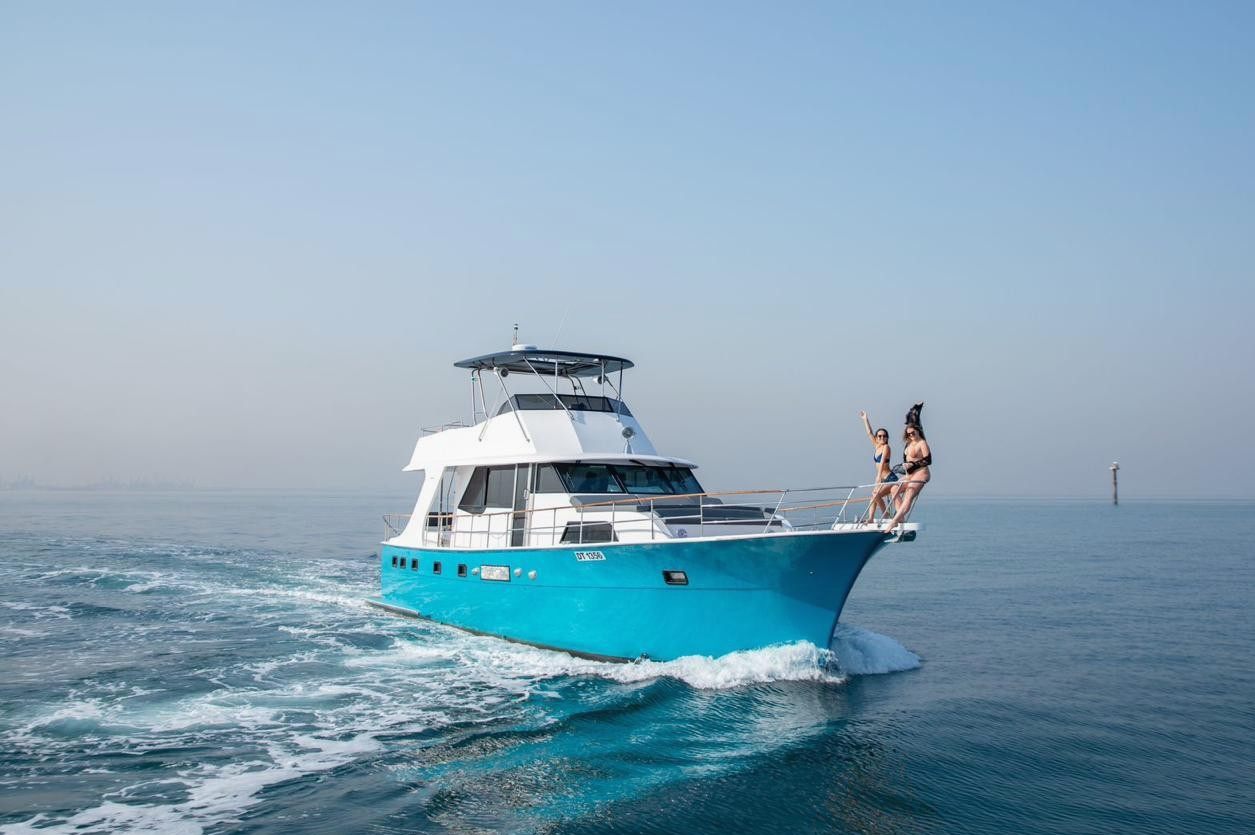 Vogue Hatteras yacht, image 4