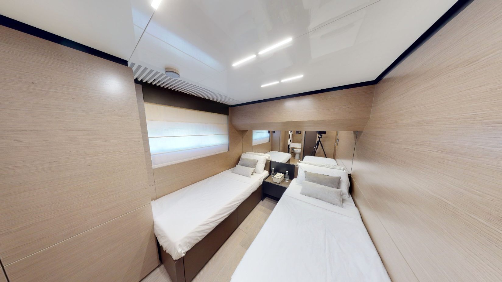 Ferretti 78 ft yacht, image 3