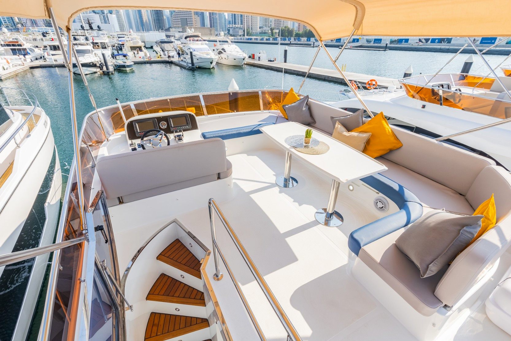 Sky Walker Kio yacht, image 11