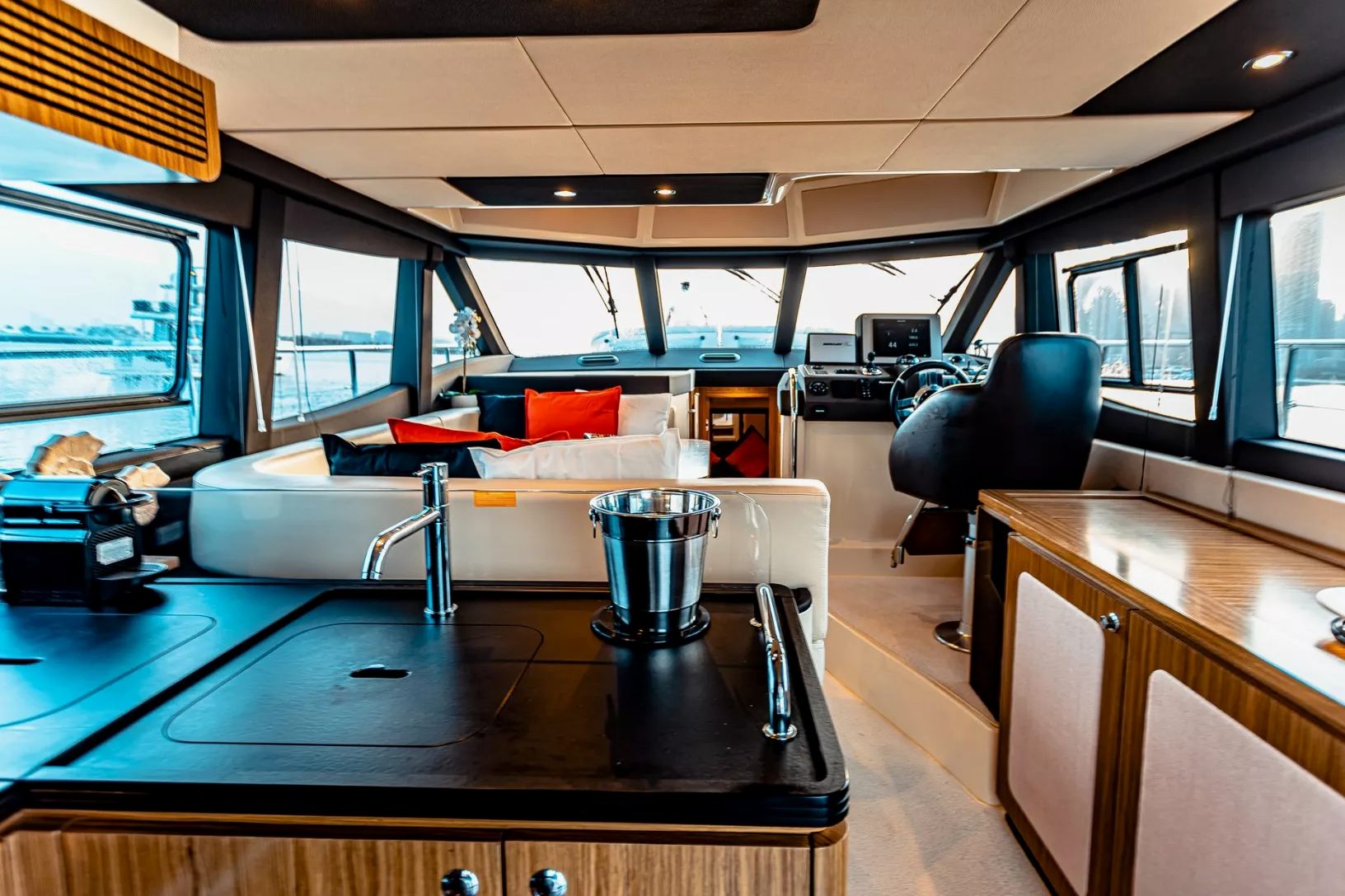 Azimut Magellano 43 ft yacht, image 12
