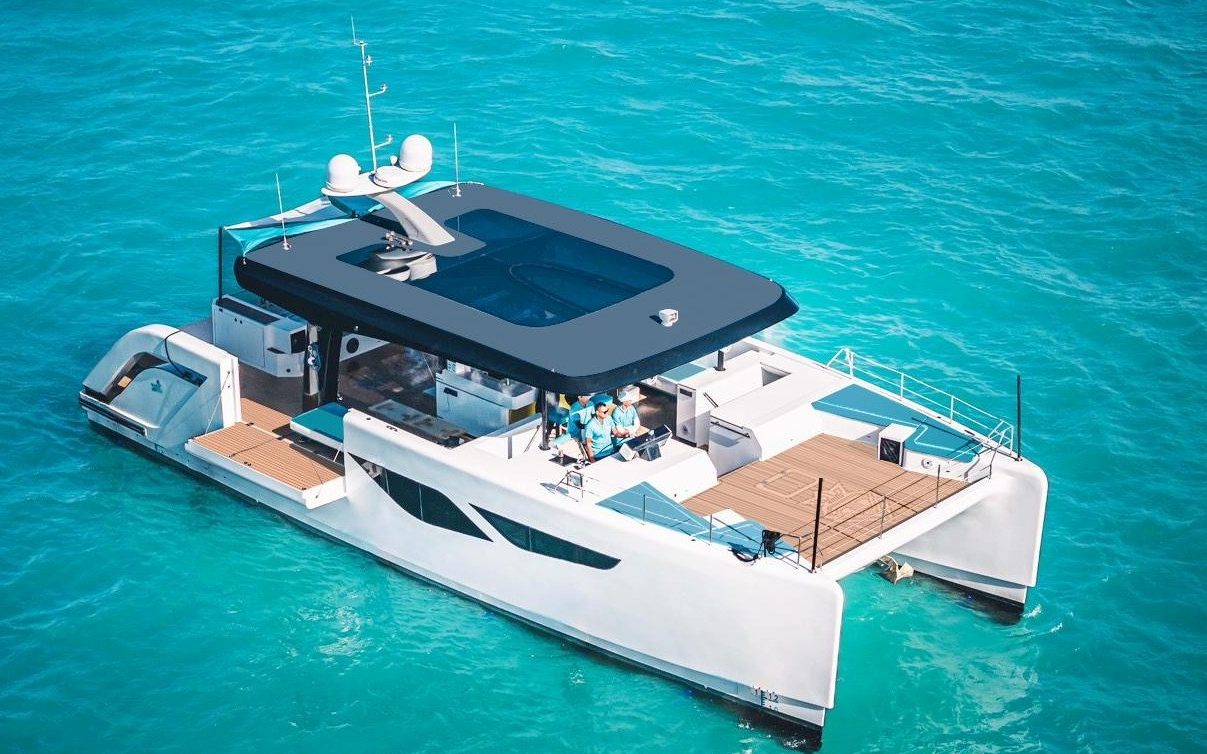 Catamaran Ozone in Dubai, 55 ft