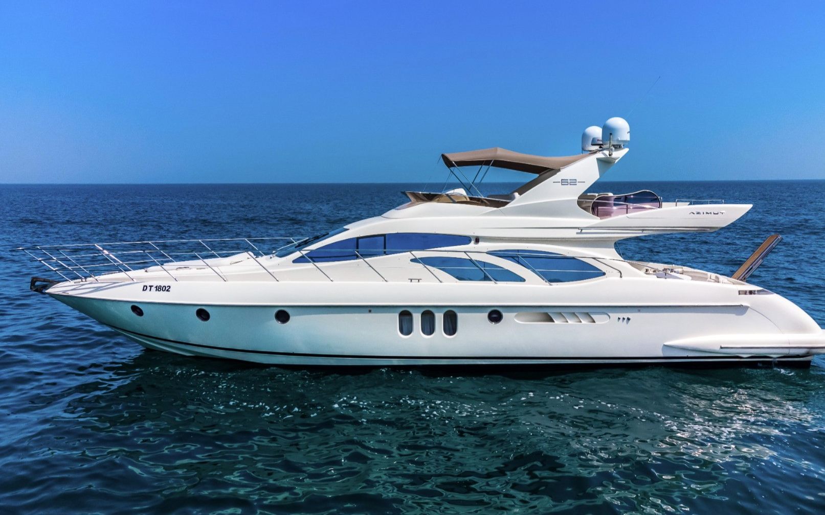Azimut Lucky Star in Dubai, 62 ft