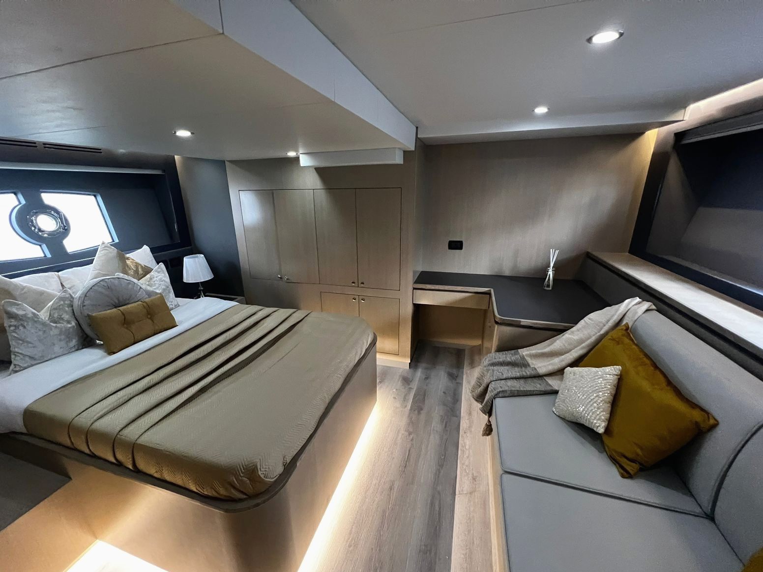 Sky Walker Rio yacht, image 2