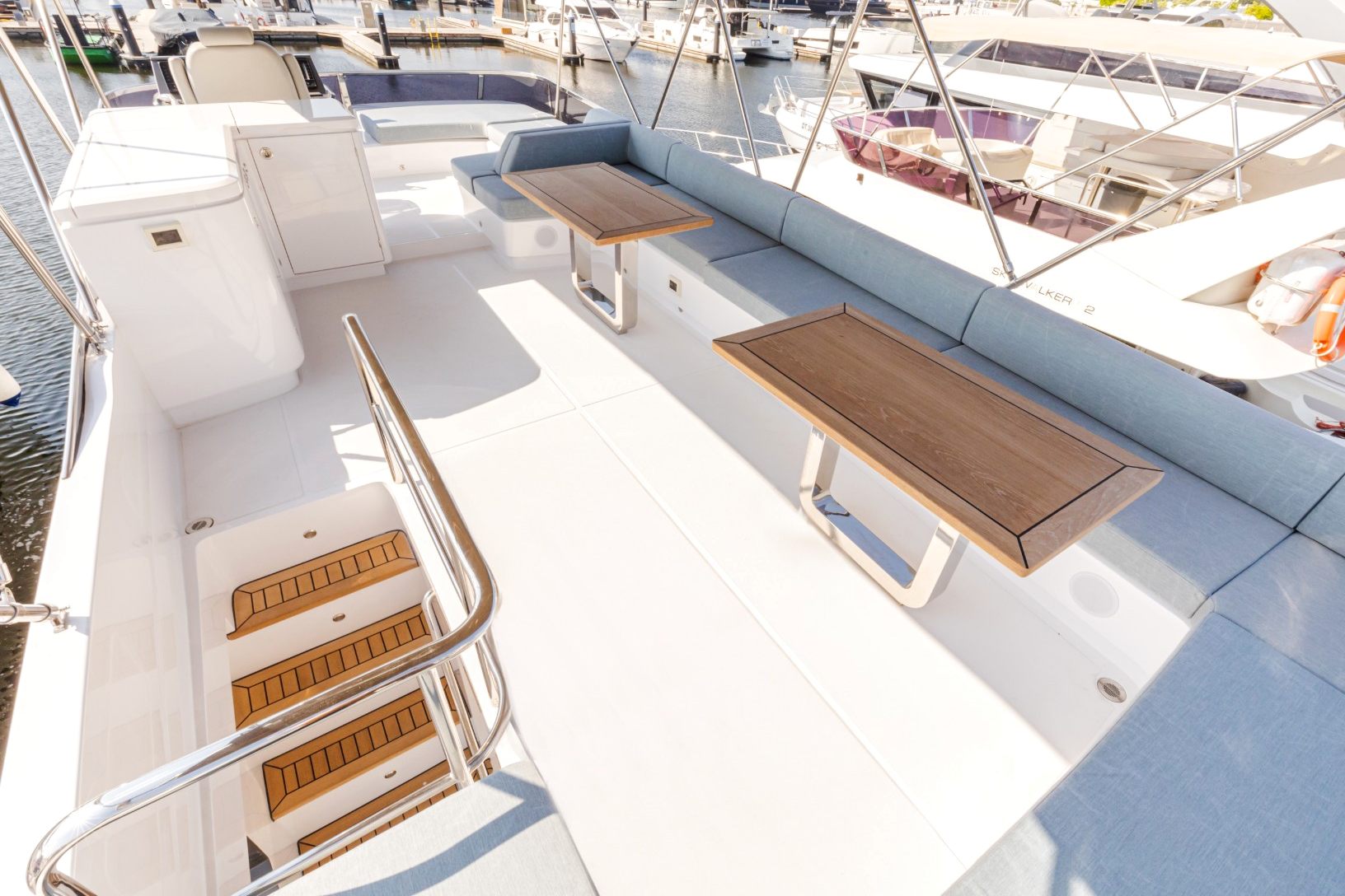 Sky Walker Fly X53 Sport yacht, image 4