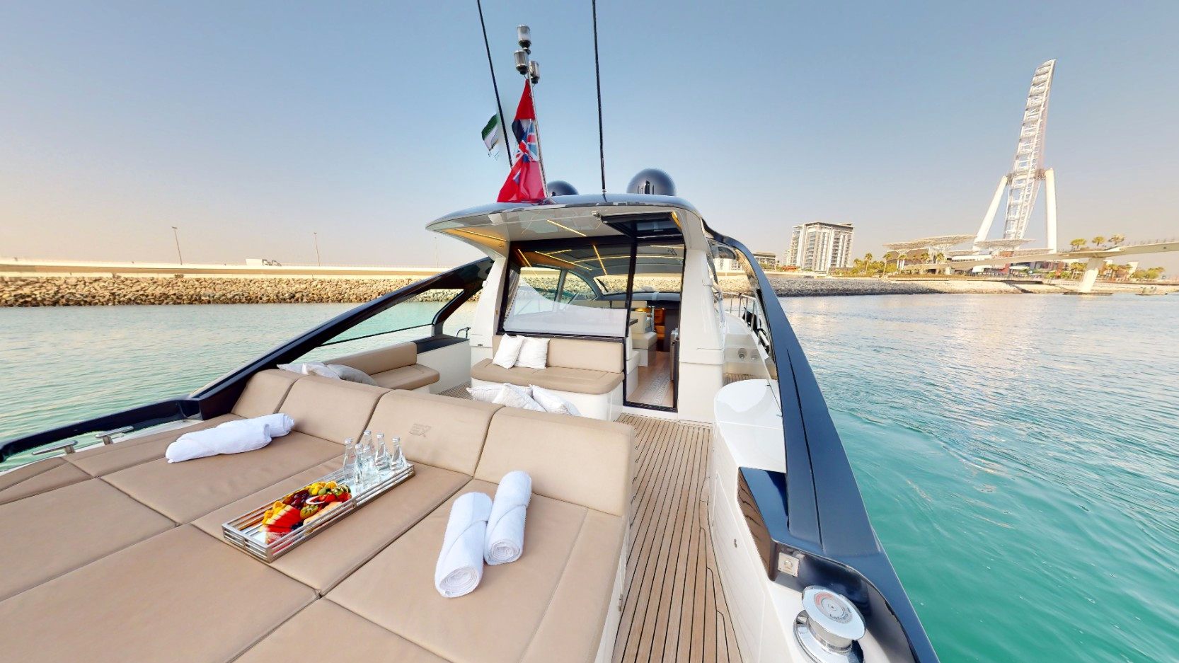 Pershing 5X Pearl White yacht, image 12