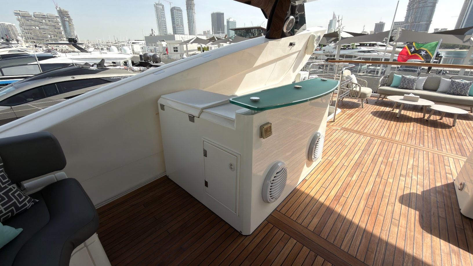 Sunseeker Aarna yacht, image 2
