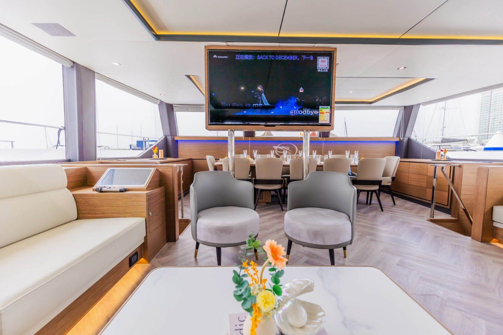 Sky Walker Aquila yacht, image 11