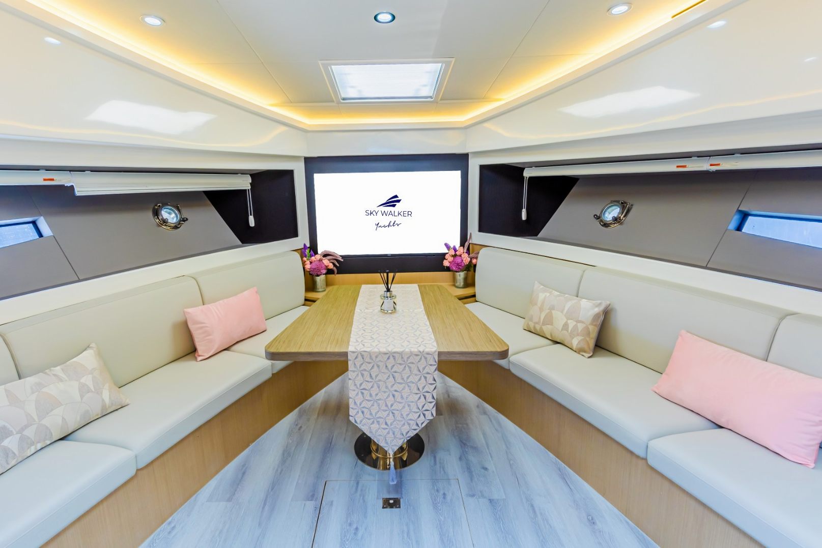 Sky Walker Fin yacht, image 7