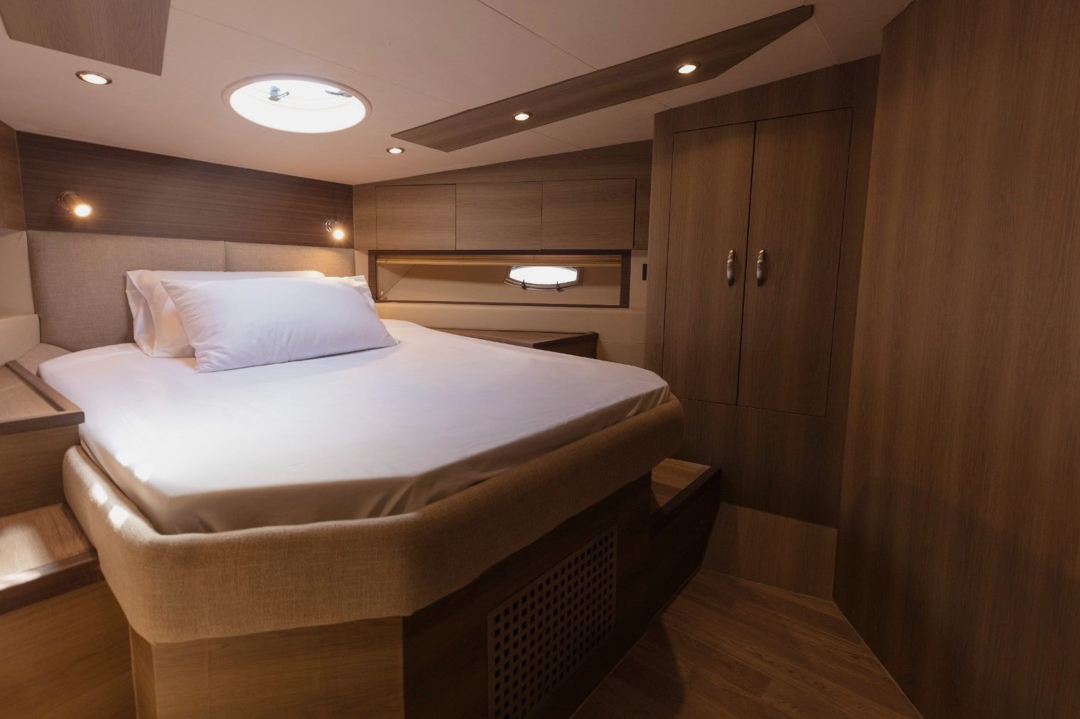 Oryx Viktoriia yacht, image 10