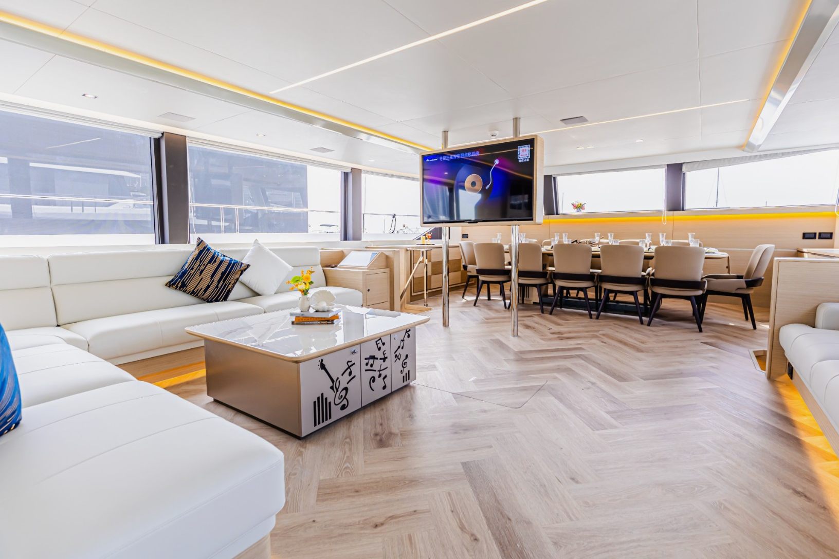 Sky Walker Volare yacht, image 14
