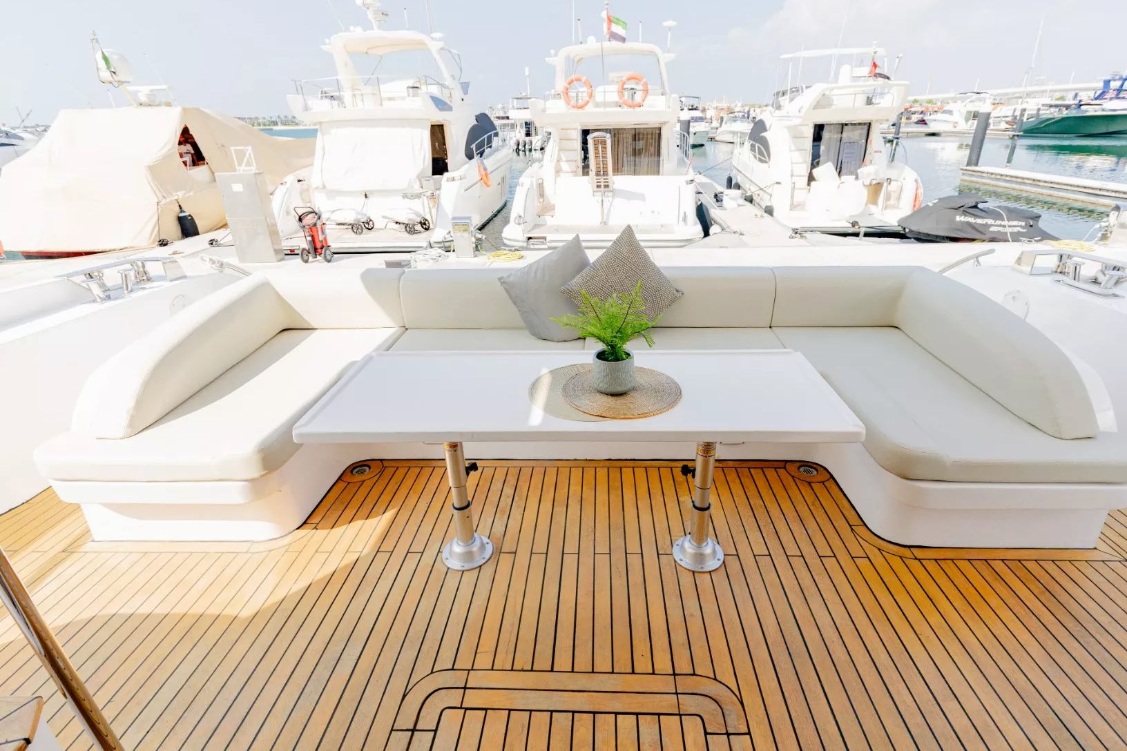 Sky Walker Reno yacht, image 9