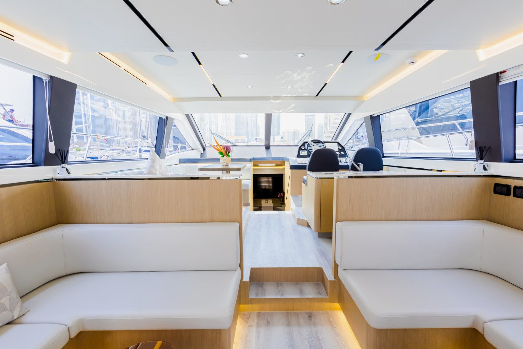 Sky Walker Fin yacht, image 14