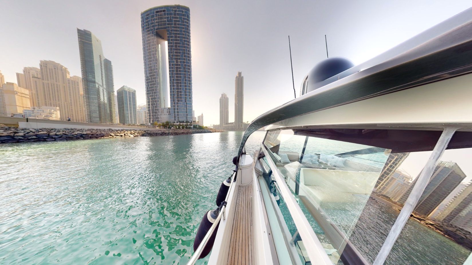 Pershing 5X Pearl White yacht, image 8