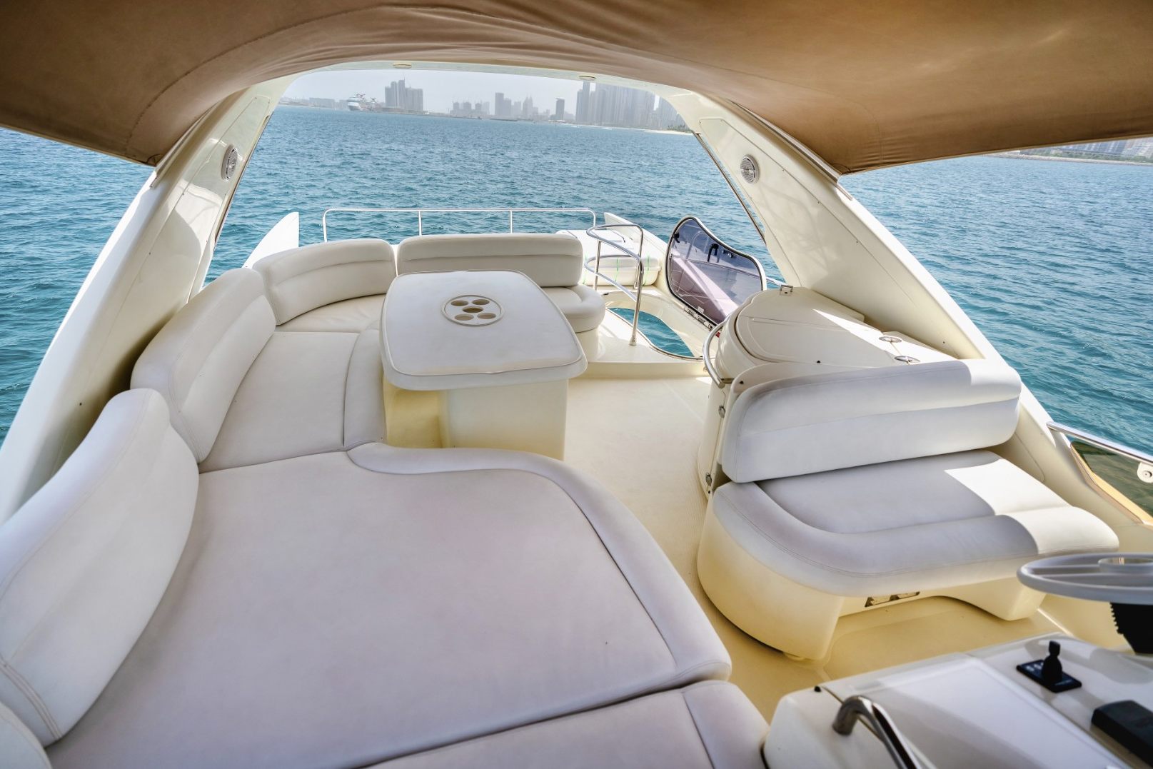 Azimut Lucky Star yacht, image 2