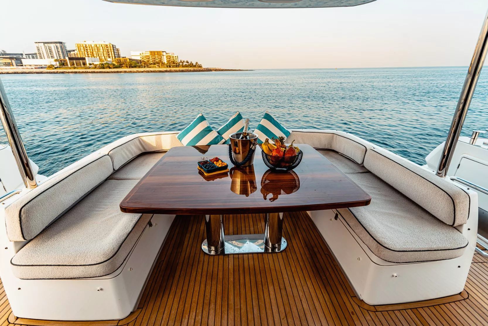 Azimut Magellano 66 ft yacht, image 7