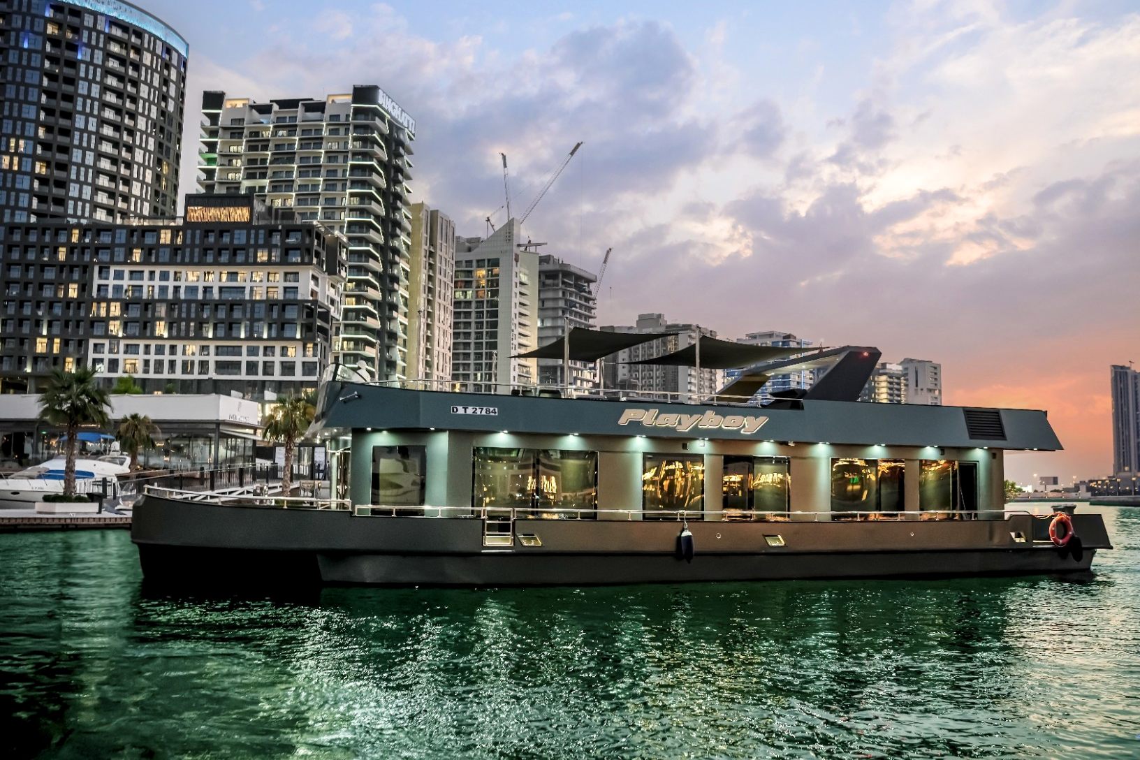 Play Boy Houseboat yacht, image 3
