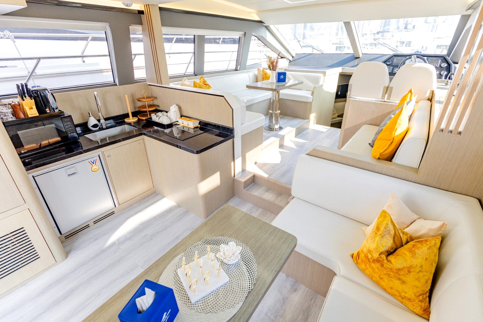 Sky Walker Kio yacht, image 8