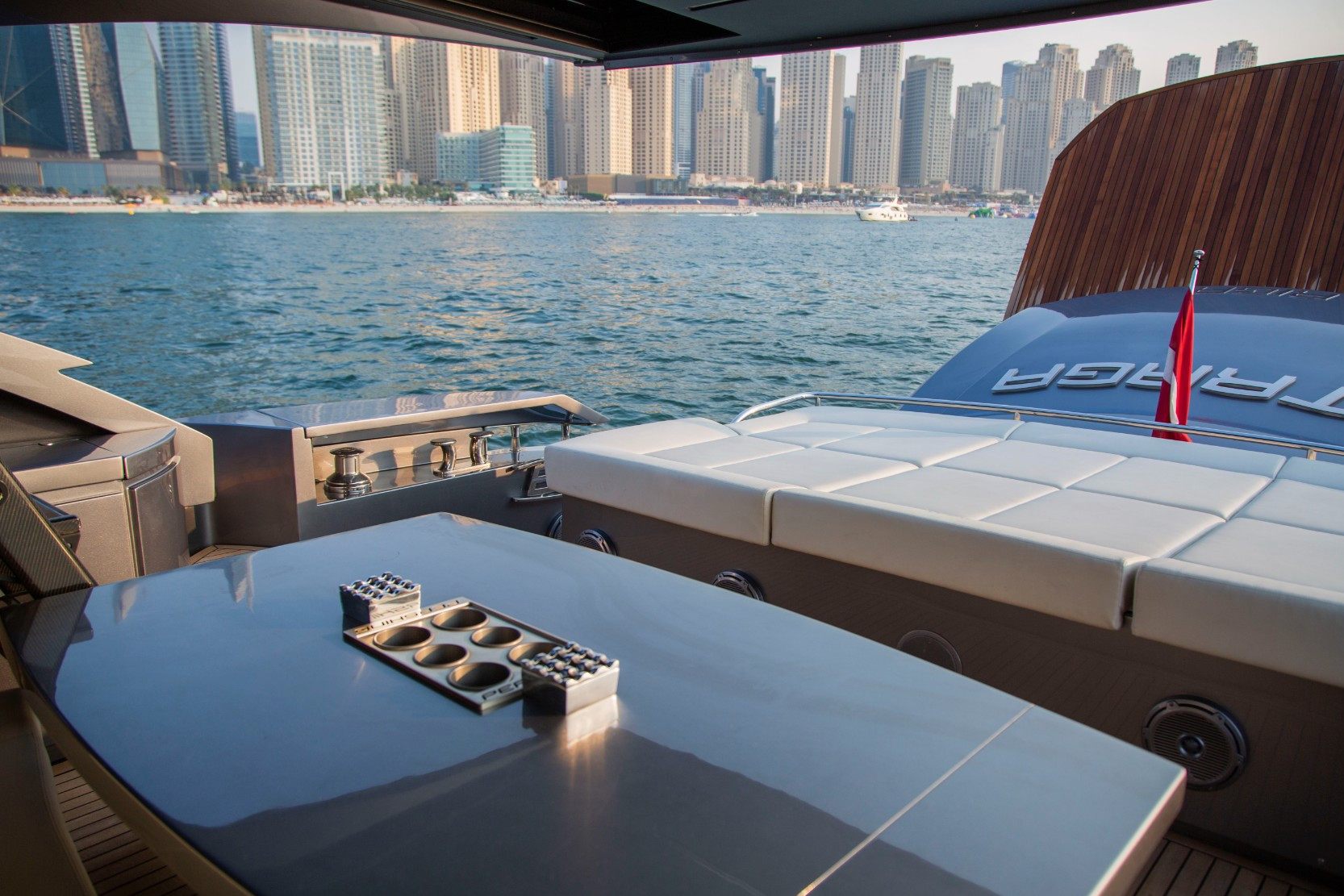 Pershing yacht, image 4