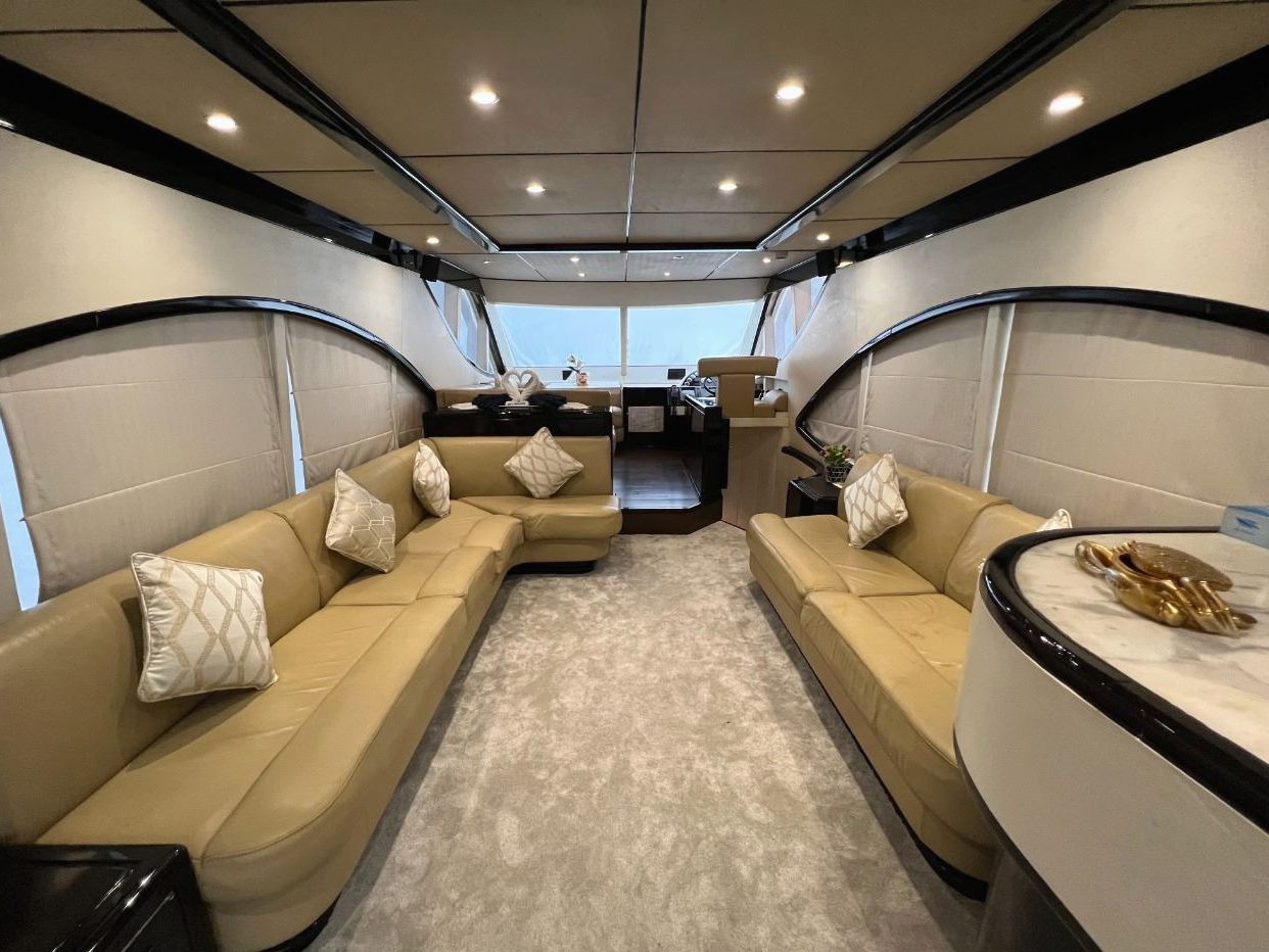 Dubai Marine Tisck yacht, image 8