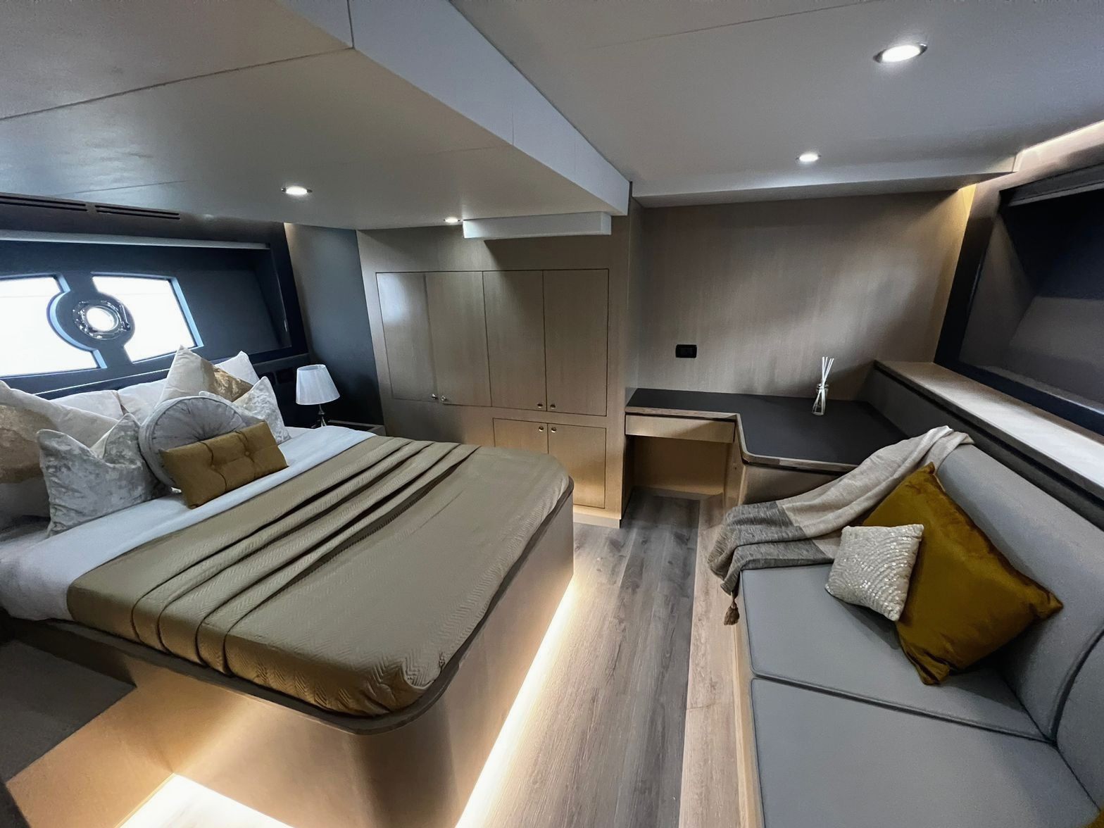 Sky Walker Ava yacht, image 6