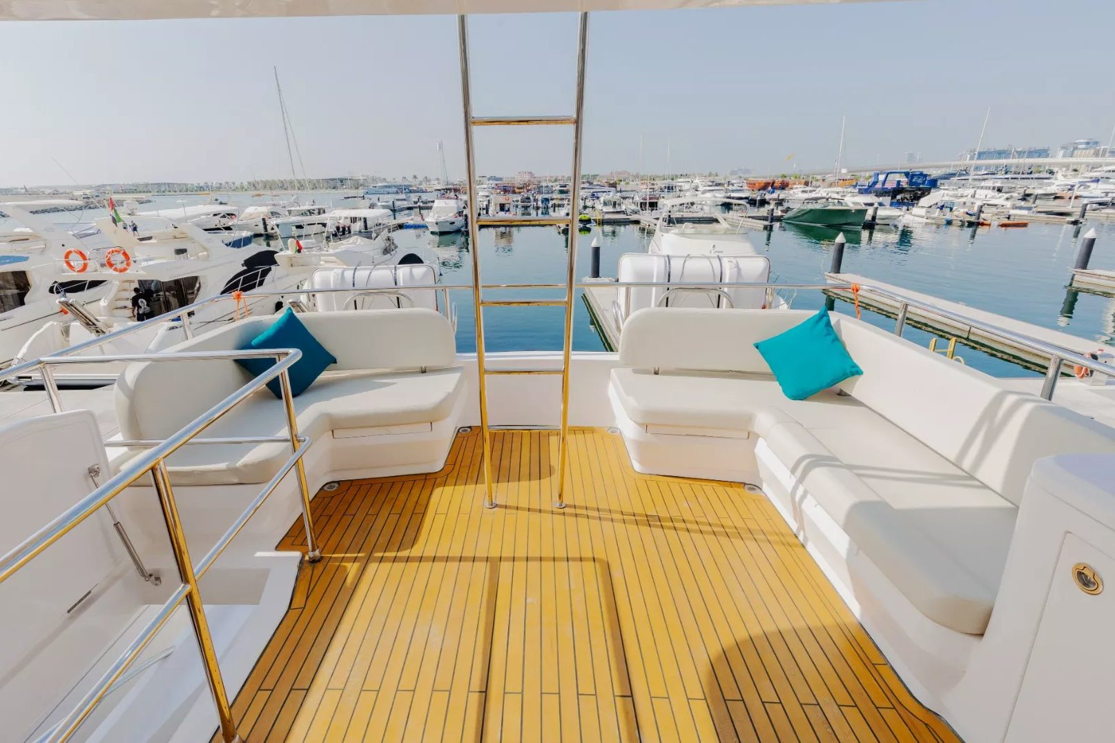 Sky Walker Gala yacht, image 15