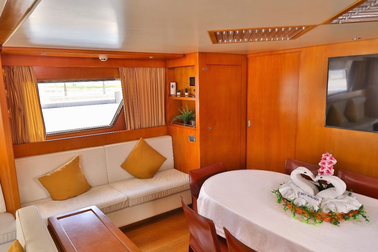 San Lorenzo yacht, image 3