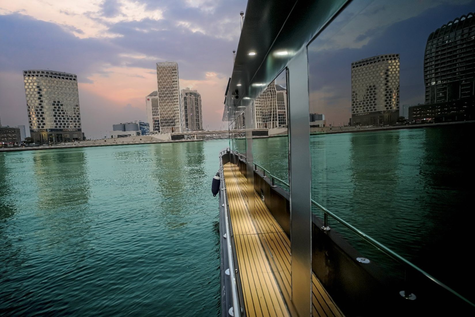 Play Boy Houseboat yacht, image 5