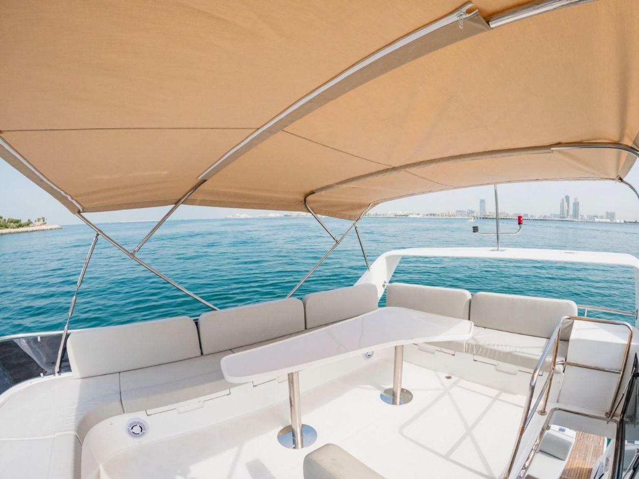 Sky Walker Zia yacht, image 7
